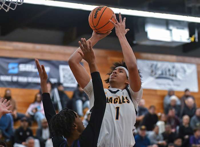 Carlsbad vs Faith Family Academy Torrey Pines Holiday Classic December 30, 2023 Photo-Justin Fine09
